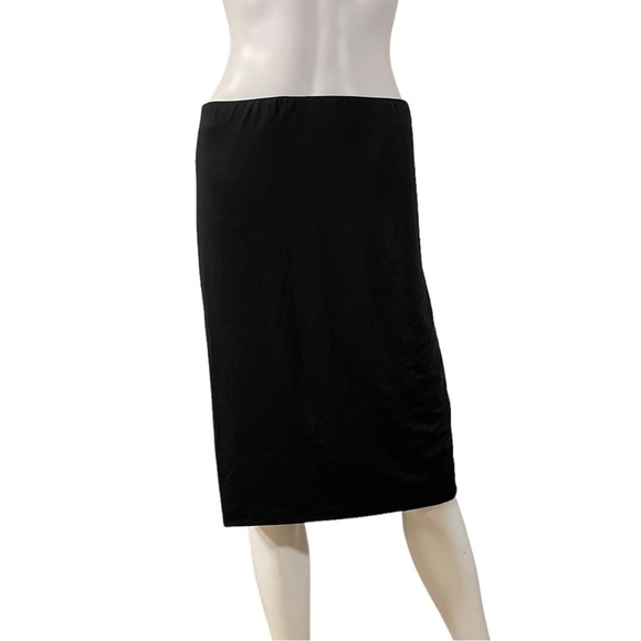 Black Midi Skirt Plus Size
New - Picture 2 of 7